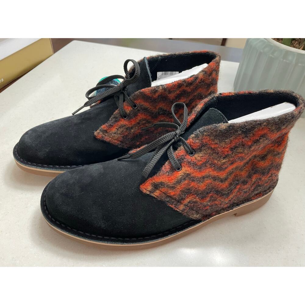 Men’s 11 Clarks boots ortholite